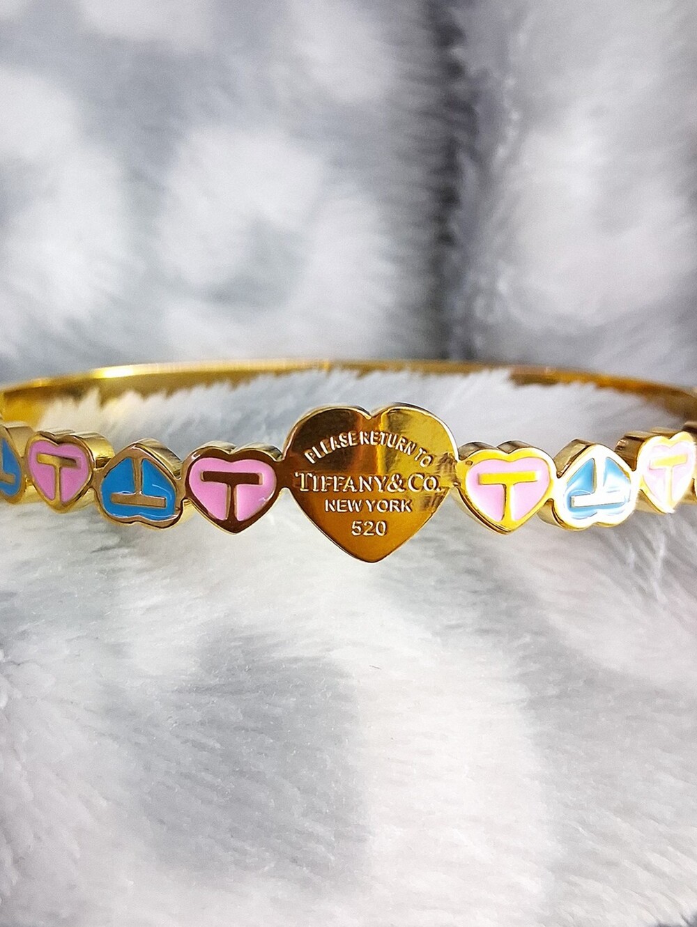 Fashion Jewelry Gold Heart Bangle with Pink & Blue Enamel